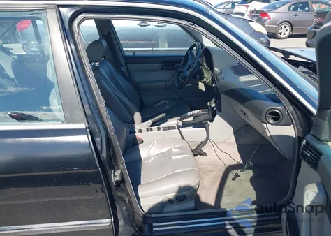 1989 BMW 525 I Automatic z USA, uszkodzony, nr VIN WBAHC2306KBE20452